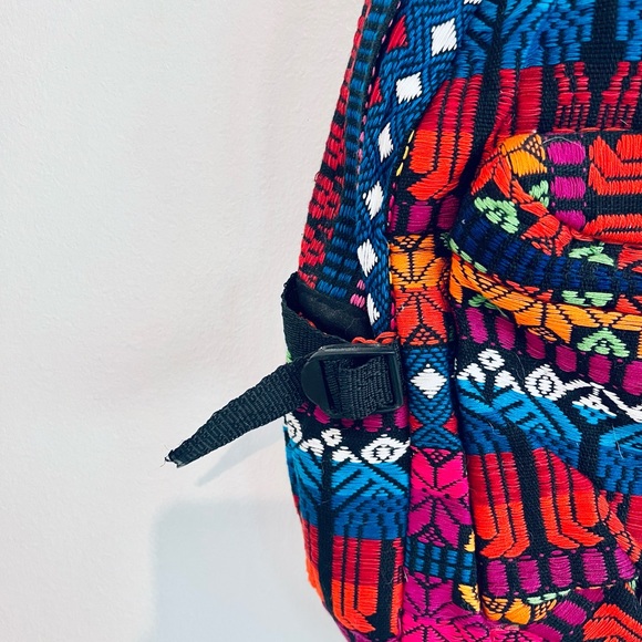 Multicolor Thread Woven Zippered Backpack - Picture 3 of 4